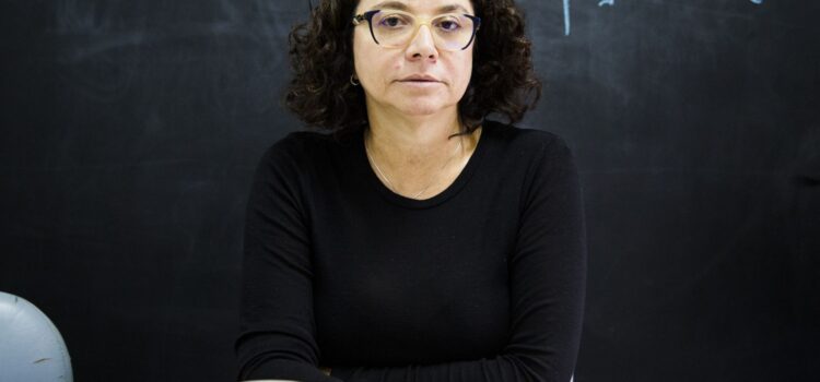 “Quem só via a favela pela violência, passou a enxergá-la a partir do coronavírus” “Quem só via a favela pela violência, passou a enxergá-la a partir do coronavírus”